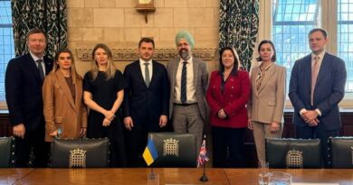 ਯੂਕੇ ਦੇ ਸੰਸਦ ਮੈਂਬਰ ਤਨਮਨਜੀਤ ਸਿੰਘ ਢੇਸੀ ਨੇ ਚੱਲ ਰਹੀ ਜੰਗ ਦੌਰਾਨ ਯੂਕਰੇਨ ਨਾਲ ਇਕਜੁੱਟਤਾ ਦੀ ਪੁਸ਼ਟੀ ਕੀਤੀ