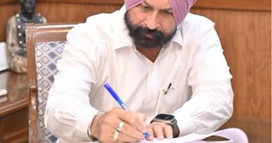 ਸੀਨੀਅਰ ਕਾਂਗਰਸੀ ਆਗੂ ਗੁਰਿੰਦਰ ਸਿੰਘ ਢਿੱਲੋਂ ਨੇ ਹਾਈ-ਜੰਪ ਚੈਂਪੀਅਨ ਪੂਜਾ ਸਿੰਘ ਨੂੰ ਵਧਾਈ ਦਿੱਤੀ