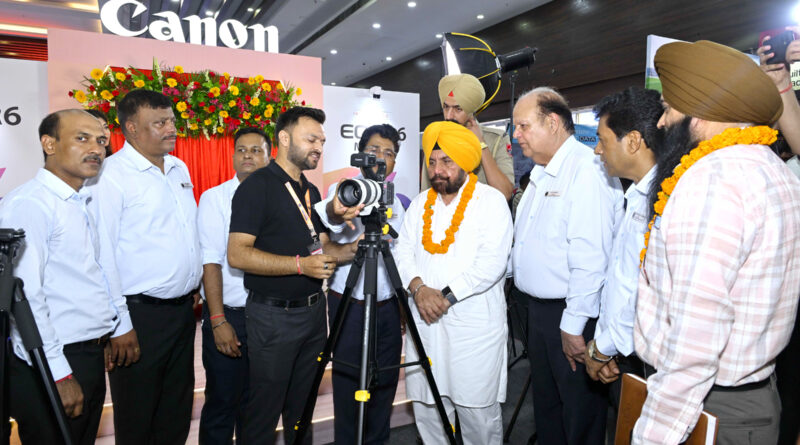 ਫੋਟੋਗ੍ਰਾਫੀ ਸਿਰਫ਼ ਪੇਸ਼ਾ ਨਹੀਂ, ਸਗੋਂ ਇੱਕ ਖੂਬਸੂਰਤ ਕਲਾ ਹੈ – ਹਰਚੰਦ ਸਿੰਘ ਬਰਸਟ